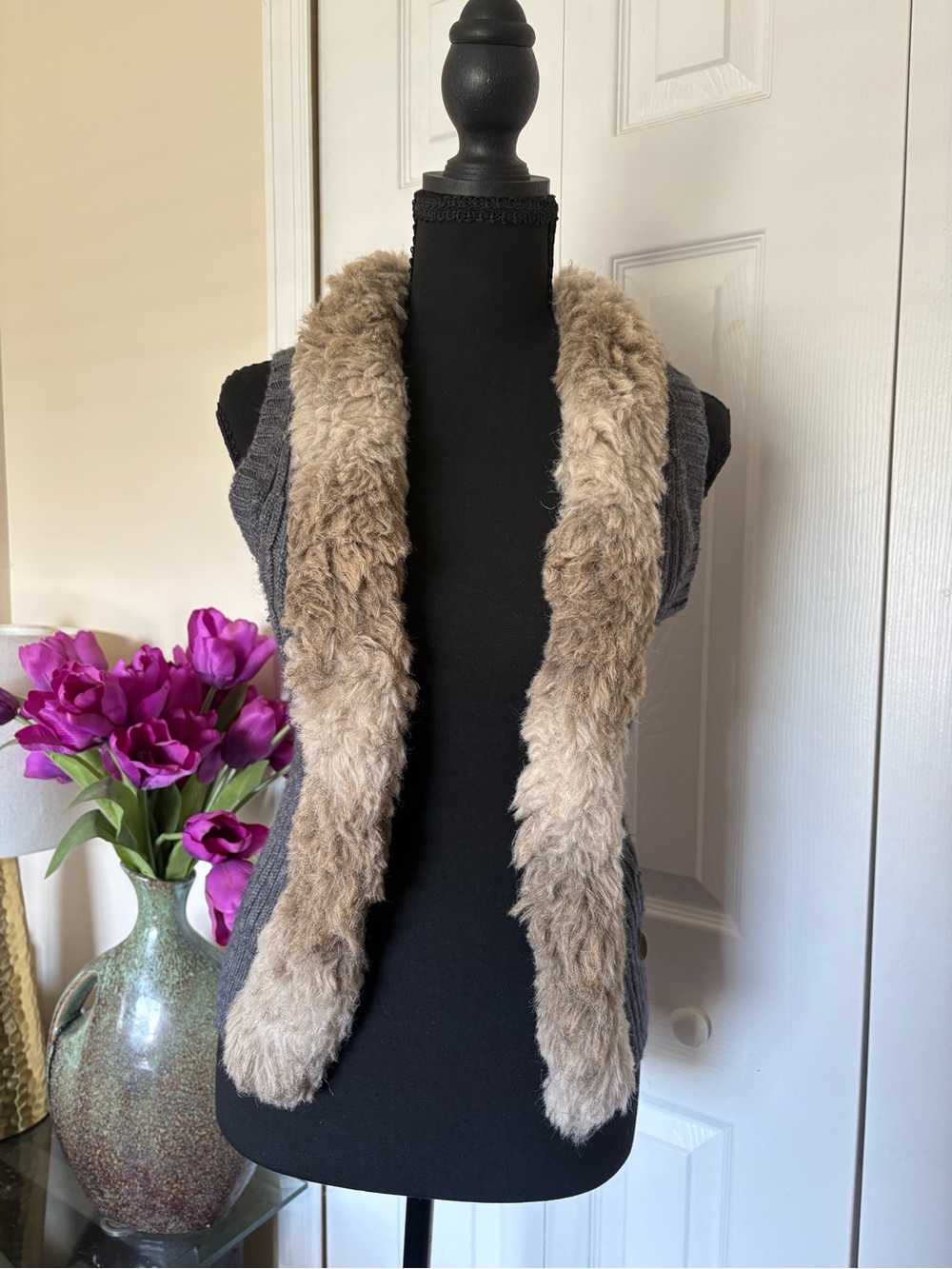 GUESS Taupe Faux Fur Trim Grey Knit Vest